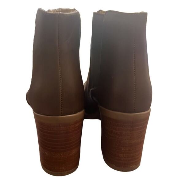 NISOLO HEELED CHELSEA NWOT BROWN ELASTIC SIDE PANEL BOOTS SIZE 9‎ 1/2 - Picture 4 of 9